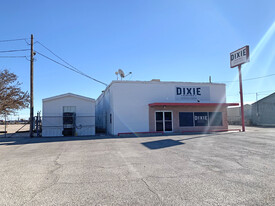 3000 S Stockton Ave, Monahans TX - Entrepôt