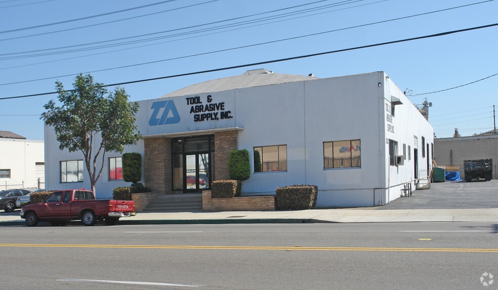 2906 Leonis Blvd, Los Angeles, CA for lease - Primary Photo - Image 1 of 3