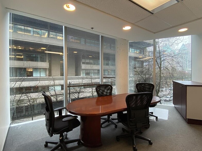 938 Howe St, Vancouver, BC for lease - Building Photo - Image 2 of 7