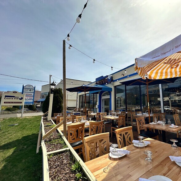 36 Westport Ave, Norwalk, CT à louer - Photo du bâtiment - Image 2 de 8