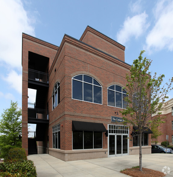 600 Market St, Chapel Hill, NC for lease - Building Photo - Image 2 of 34