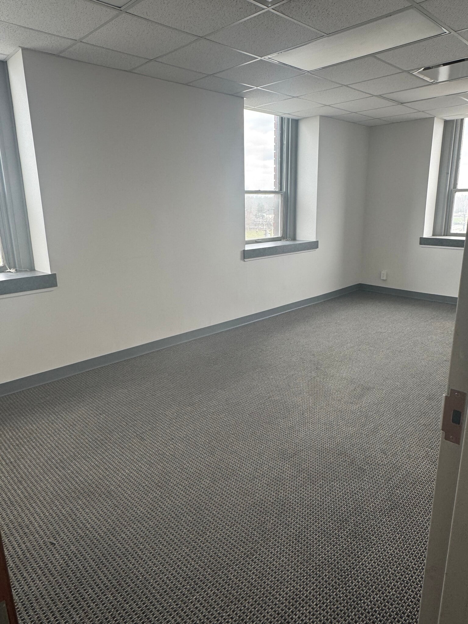 3100 E 45th St, Cleveland, OH à louer Photo intérieure- Image 1 de 3