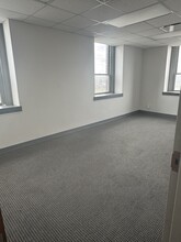 3100 E 45th St, Cleveland, OH à louer Photo intérieure- Image 1 de 3