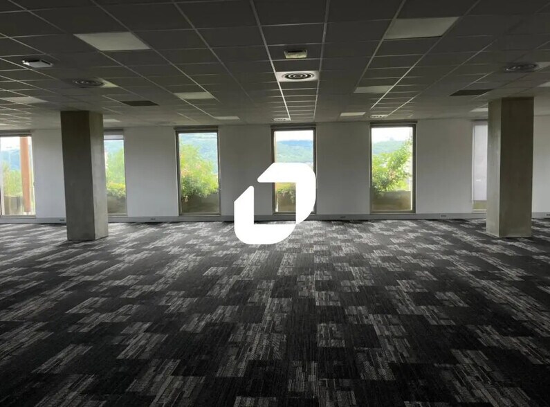 10 Bis Avenue Des Ftpf, Échirolles à louer - Photo intérieure - Image 2 de 6