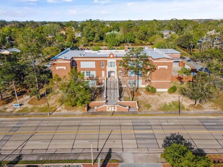 1301 N Palafox St, Pensacola, FL à louer - Photo du bâtiment - Image 2 de 10