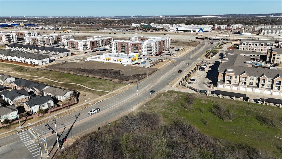 2016 Forum Dr, Grand Prairie, TX à vendre - Aérien - Image 3 de 11