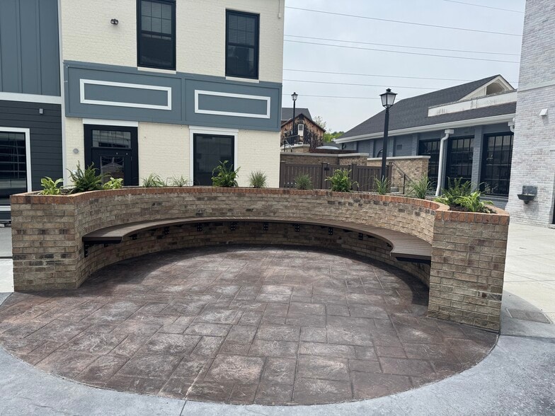 1232-1300 Weathervane Ln, Akron, OH à louer - Photo du bâtiment - Image 3 de 7