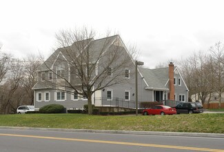 Plus de détails pour 961 Huntington Tpke, Bridgeport, CT - Bureau à vendre