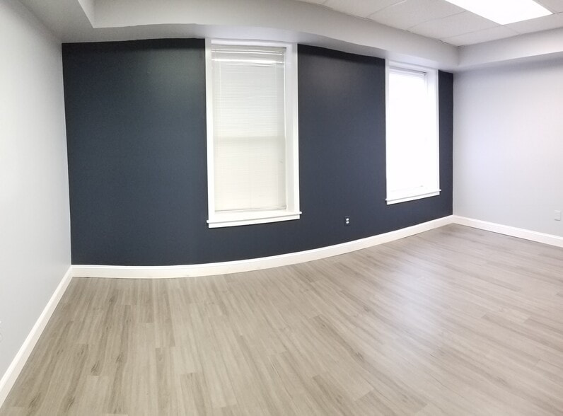 10 Mechanic St, Red Bank, NJ for lease - Interior Photo - Image 2 of 2