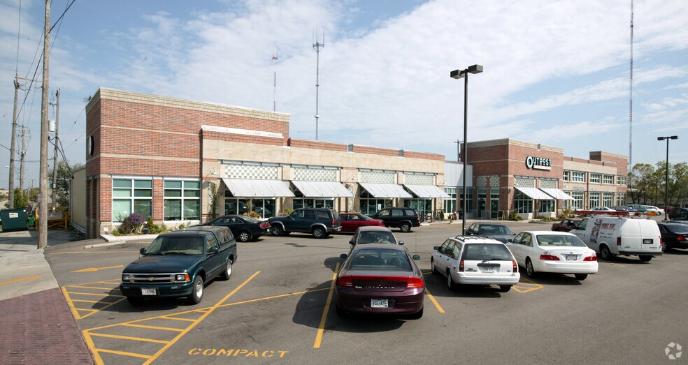 100-204 E Capitol Dr, Milwaukee, WI à louer - Photo du bâtiment - Image 2 de 8