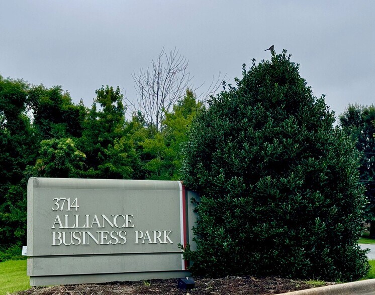 3714 Alliance Dr, Greensboro, NC for lease - Building Photo - Image 2 of 2