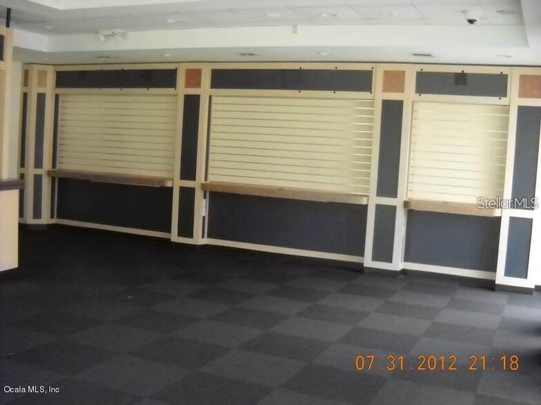 3558 SW College Rd, Ocala, FL for lease - Interior Photo - Image 3 of 13
