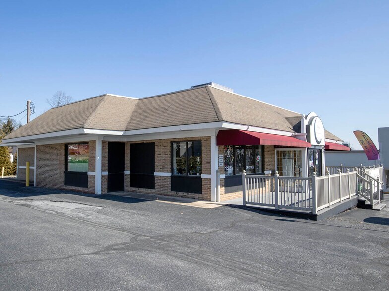 1841 Columbia Ave, Lancaster, PA à louer - Photo du bâtiment - Image 2 de 9