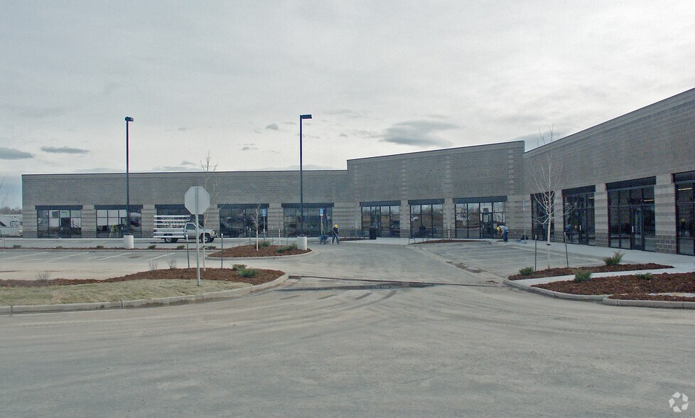 2415 E Mulberry St, Fort Collins, CO à louer - Photo du bâtiment - Image 2 de 7