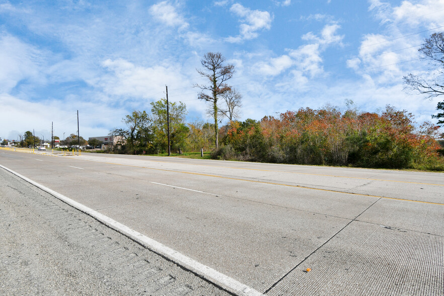 4239 Highway 146 hwy, Liberty, TX for sale - Building Photo - Image 1 of 40