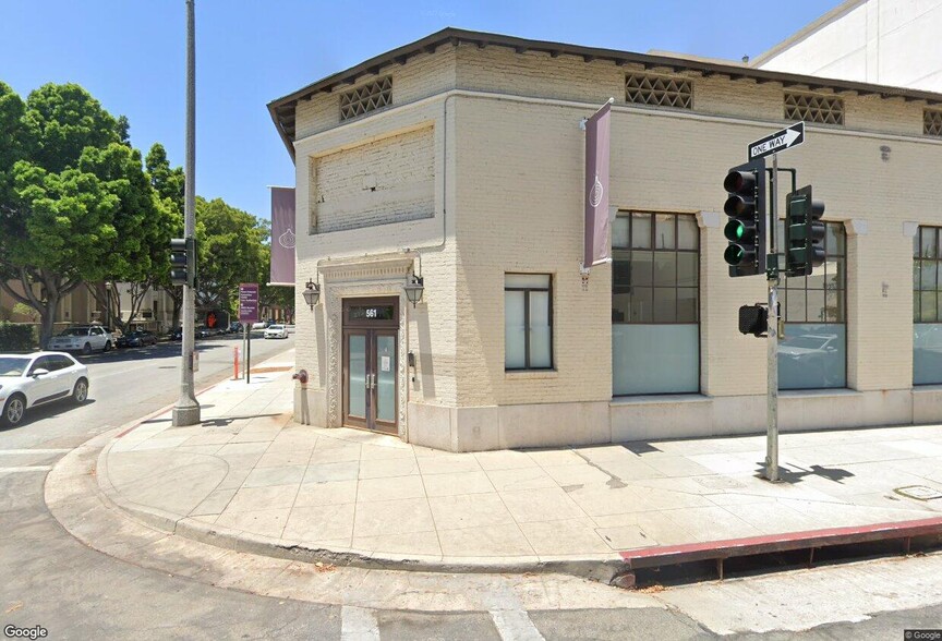 561 E Green St, Pasadena, CA for lease - Building Photo - Image 2 of 4