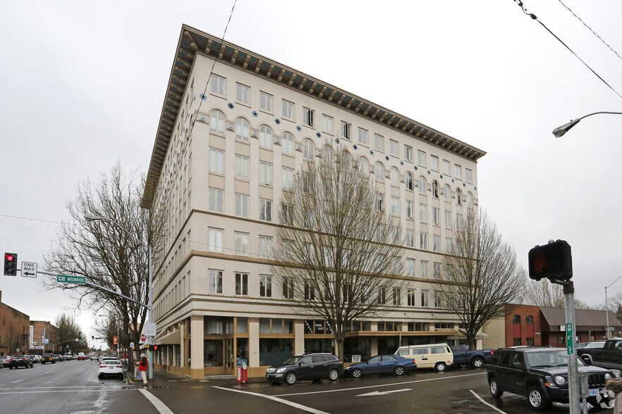 408 SW Monroe Ave, Corvallis, OR à louer - Photo du bâtiment - Image 2 de 11