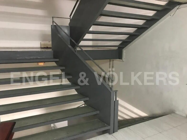 Retail in Barcelona, Barcelona for sale - Building Photo - Image 3 of 3