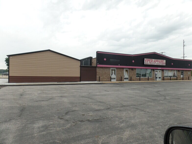 6500 Dixie, Saginaw, MI for lease - Building Photo - Image 2 of 3