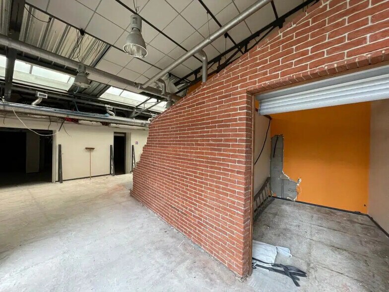 Industrial in Cachan for lease - Interior Photo - Image 3 of 4