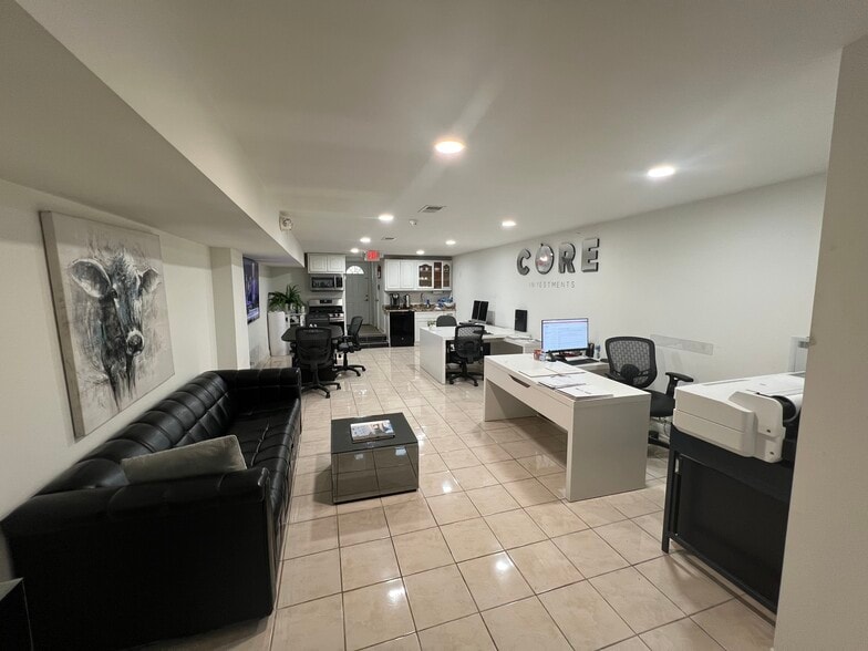 1924 Benning Rd NE, Washington, DC à vendre - Photo intérieure - Image 2 de 8