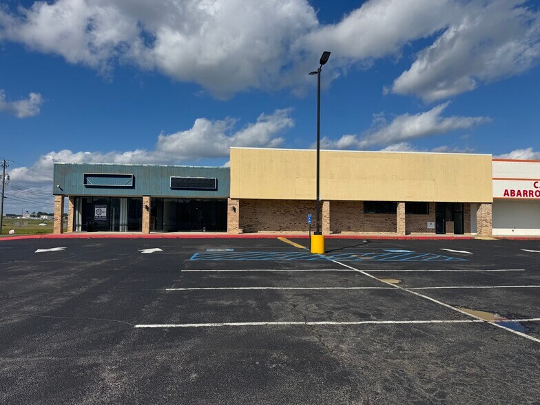 330-380 Pass Rd, Gulfport, MS à vendre - Photo du bâtiment - Image 2 de 3