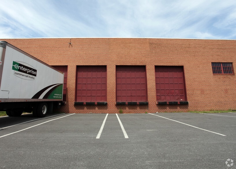 4950 Frolich Ln, Hyattsville, MD for sale - Building Photo - Image 2 of 2