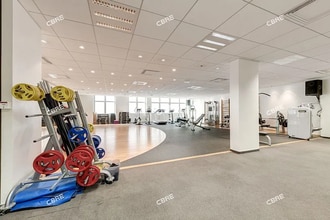 1-5 Rue Eugène Et Armand Peugeot, Rueil-Malmaison for lease Interior Photo- Image 2 of 15