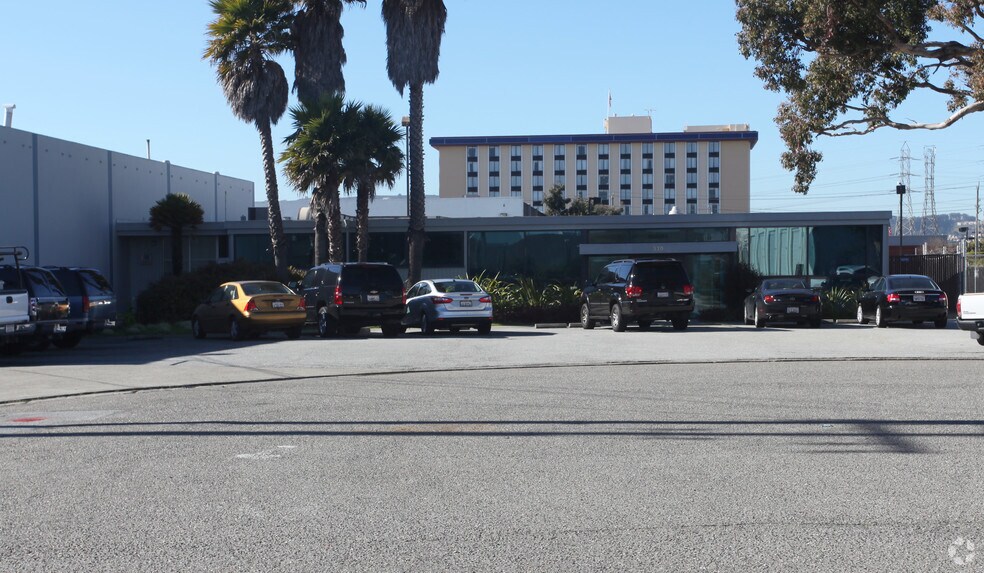 330 Corey Way, South San Francisco, CA for lease - Building Photo - Image 2 of 2