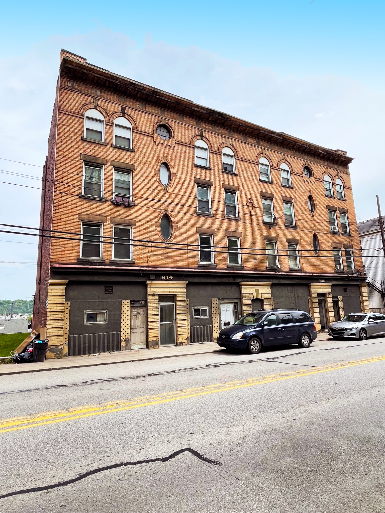 904-914 Island Ave, McKees Rocks, PA for sale Building Photo- Image 1 of 6