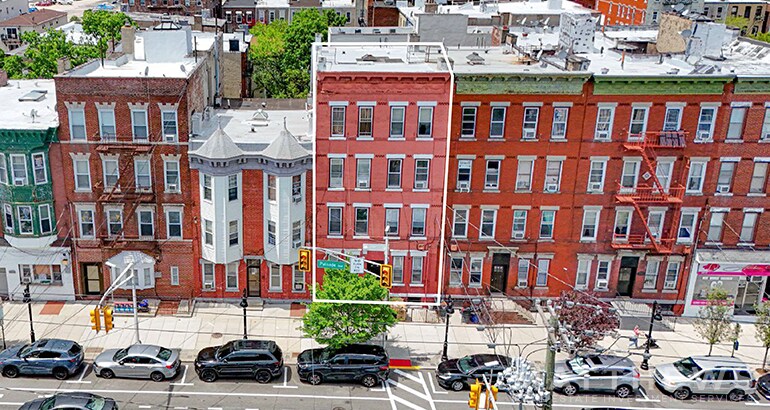 2813 Palisade Ave, Union City, NJ à vendre Photo du bâtiment- Image 1 de 1