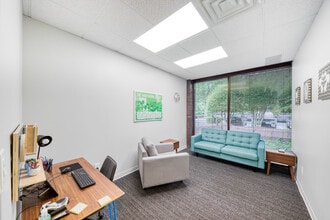 8800 Roswell Rd, Atlanta, GA for lease Interior Photo- Image 2 of 3