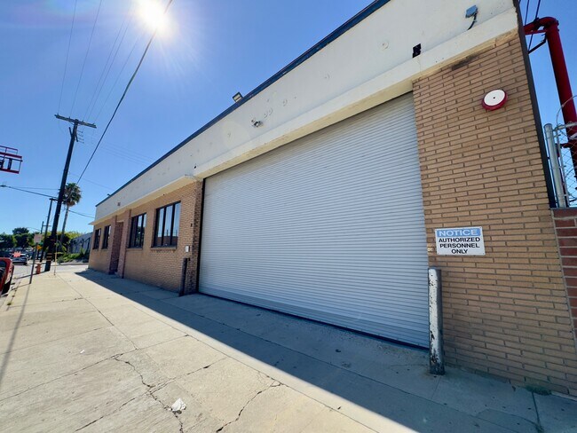 More details for 801 N Lake St, Burbank, CA - Industrial for Lease