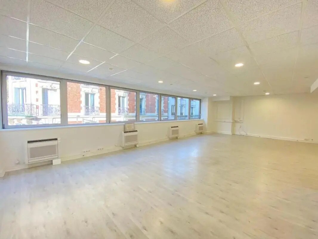 Bureau dans Boulogne-Billancourt à louer Photo intérieure- Image 1 de 8