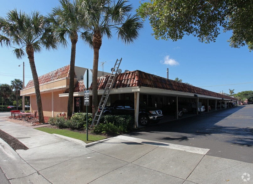 831-897 E Palmetto Park Rd, Boca Raton, FL for lease - Building Photo - Image 3 of 4