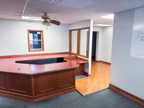 800 E Emma Ave, Springdale, AR for sale Interior Photo- Image 1 of 7
