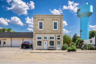 123 Center Ave N, Mitchellville, IA for lease Interior Photo- Image 2 of 26