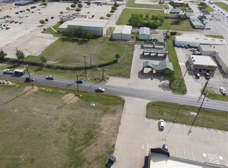 908 N Cummings Dr, Alvarado, TX à vendre - Photo du bâtiment - Image 2 de 3
