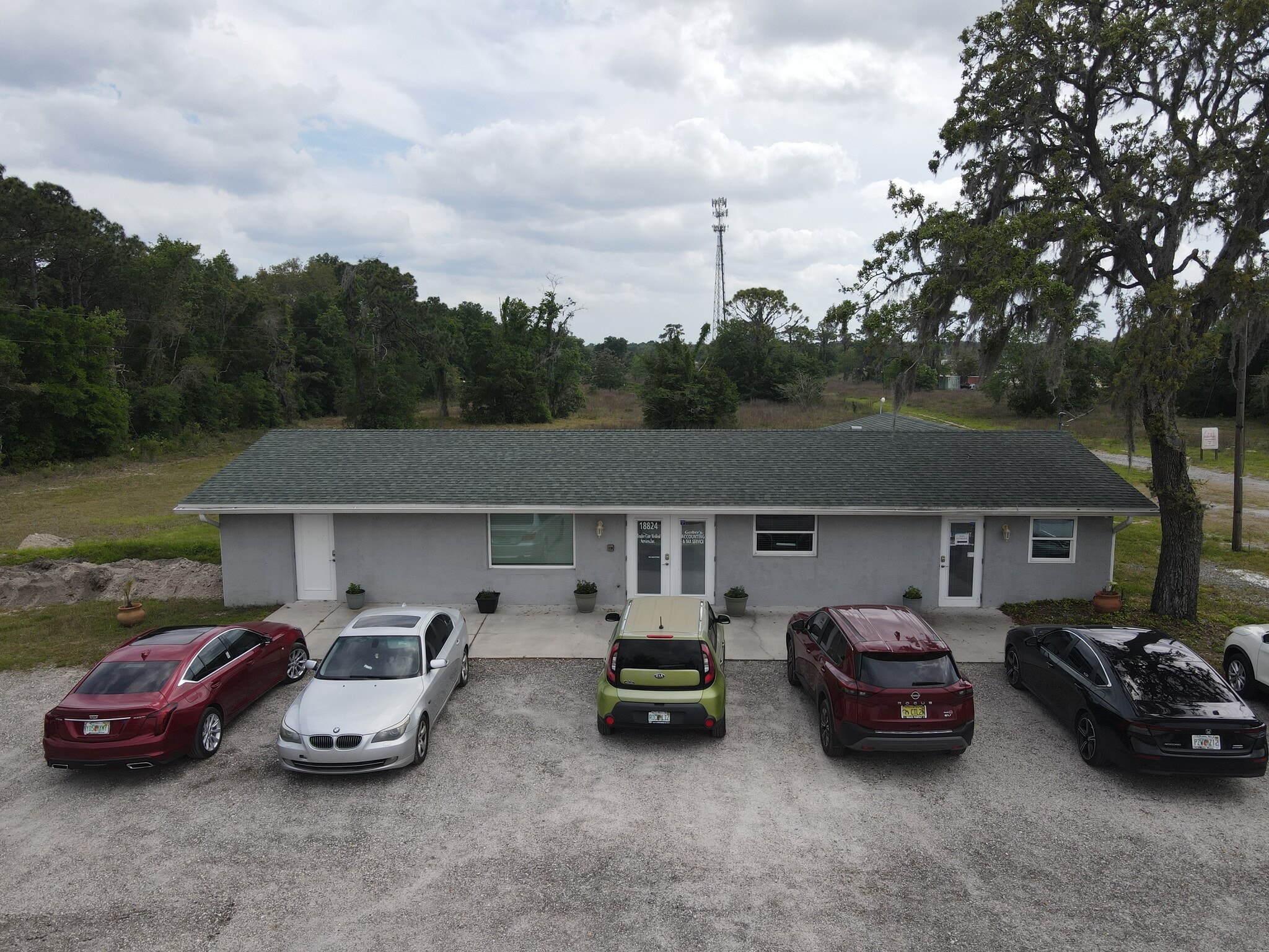 18824 County Line Rd, Spring Hill, FL for lease Primary Photo- Image 1 of 17