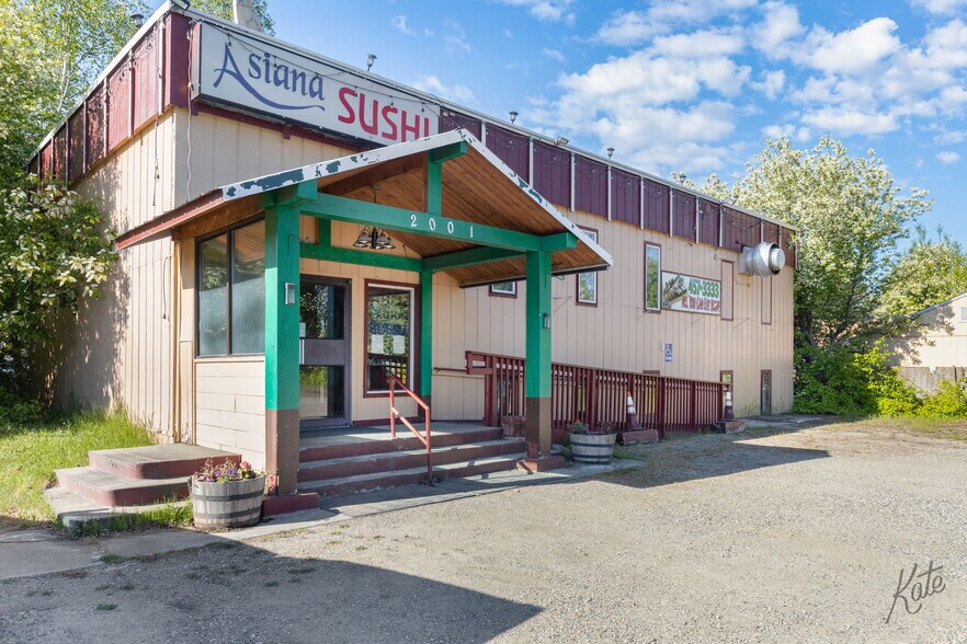 2001 Airport Way, Fairbanks, AK à vendre - Photo du bâtiment - Image 3 de 19