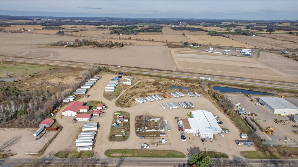 7918 Partridge Rd, Eau Claire, WI à vendre - Photo du bâtiment - Image 3 de 39