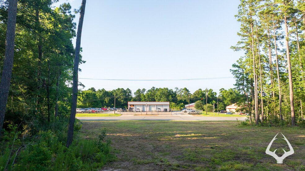 2106 E Denman Ave, Lufkin, TX à vendre - Photo du bâtiment - Image 3 de 14
