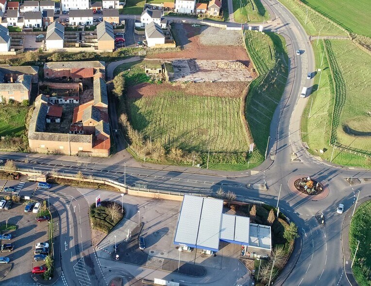 1 Tarka Way, Crediton à louer - Photo du bâtiment - Image 2 de 3