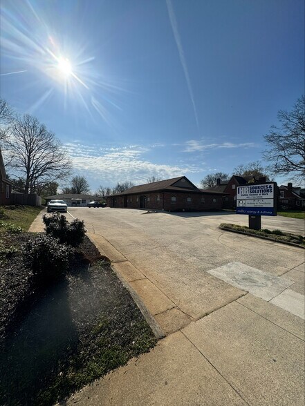 2150 N Ocoee St, Cleveland, TN à louer - Photo du bâtiment - Image 2 de 6