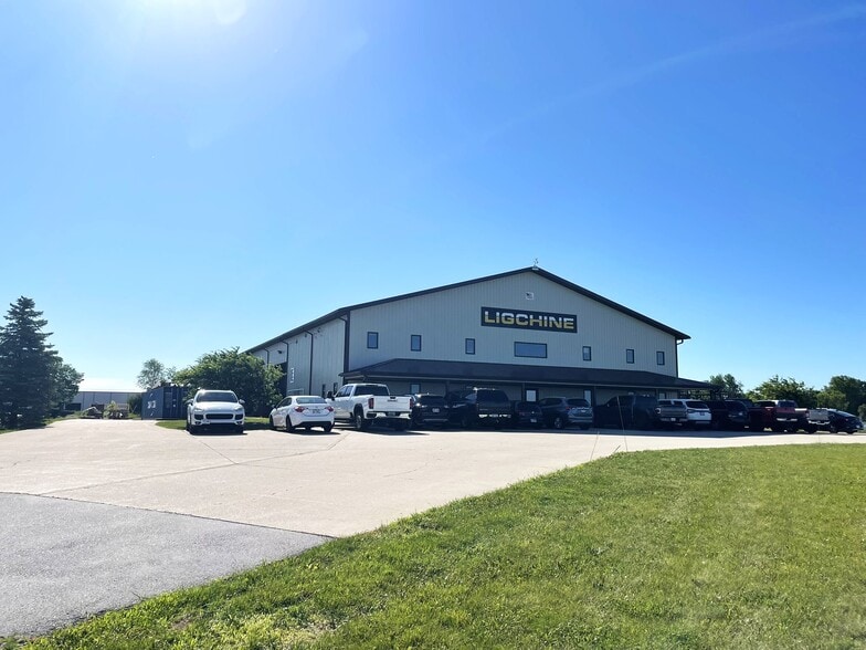 680 Gerry Way, Darien, WI for sale - Building Photo - Image 1 of 7