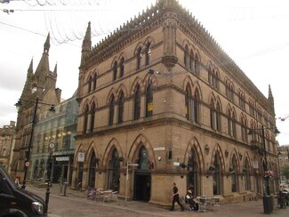 Plus de détails pour Hustlergate, Bradford - Bureau à louer