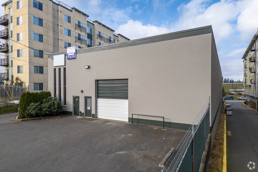 14101 Aurora Ave N, Seattle, WA for lease - Building Photo - Image 2 of 3