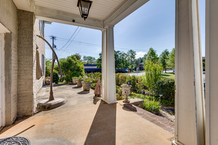 906 Augusta St, Greenville, SC à vendre - Photo du bâtiment - Image 3 de 31