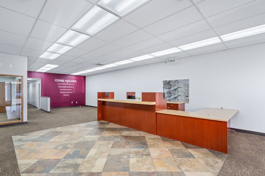 422 Main St, Windsor, CO à vendre - Photo du bâtiment - Image 3 de 16
