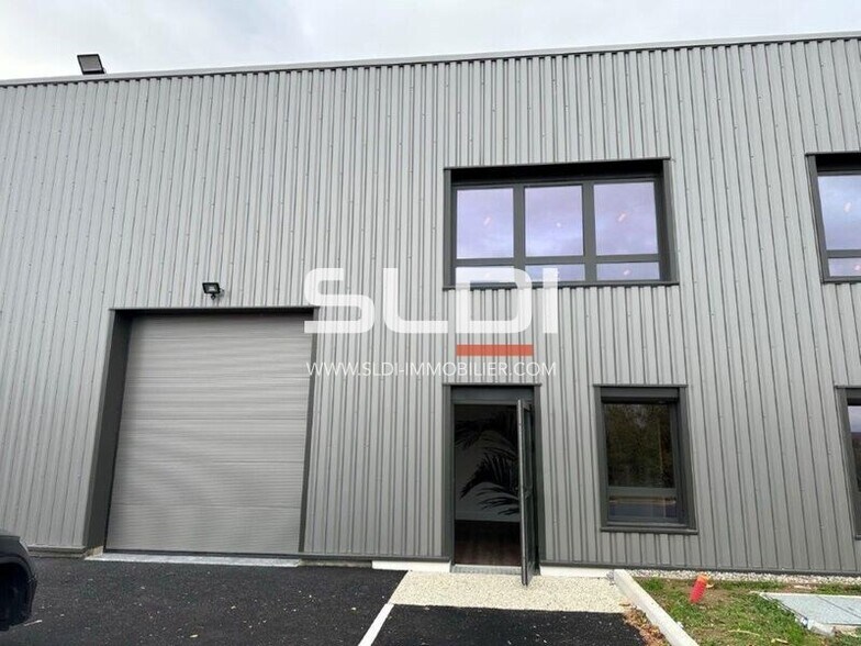 225 Avenue Des Marronniers, Bourgoin-Jallieu for lease - Building Photo - Image 1 of 12
